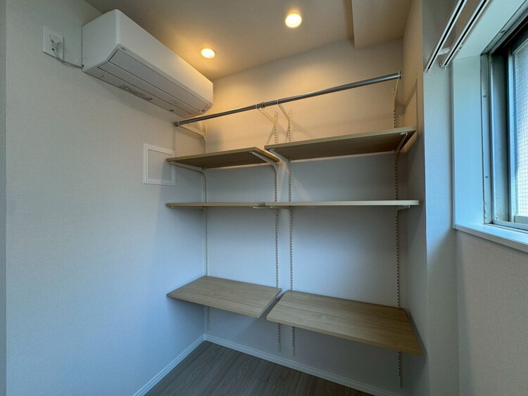 その他 家電やスーツケース、ストック品など何でも片付く嬉しい空間です。