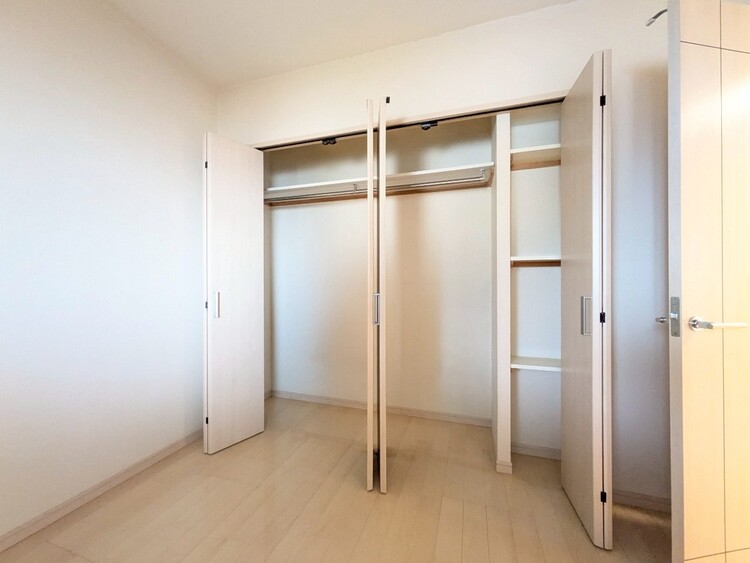 その他 収納スペースが付いていて、お部屋を広く使っていただけます。