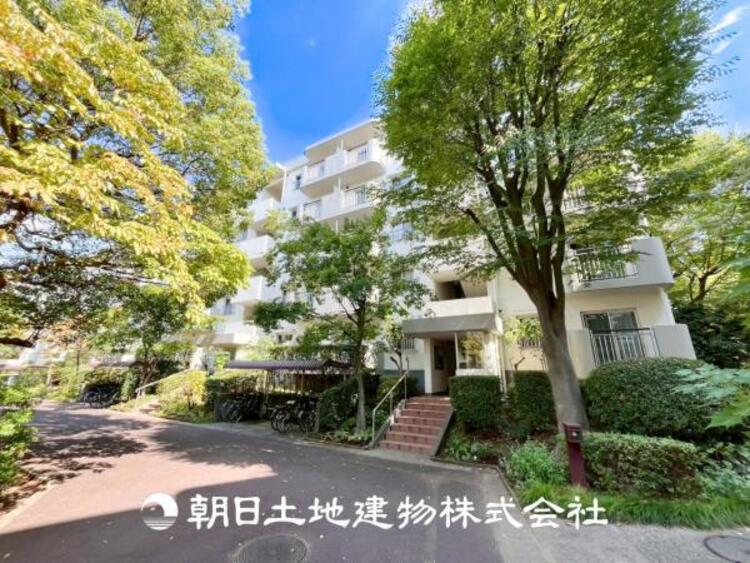 外観 【外観写真】デザインされた空間と競い合うかのような充実した建物と共に大切な家族の思い出を刻んでいきます。