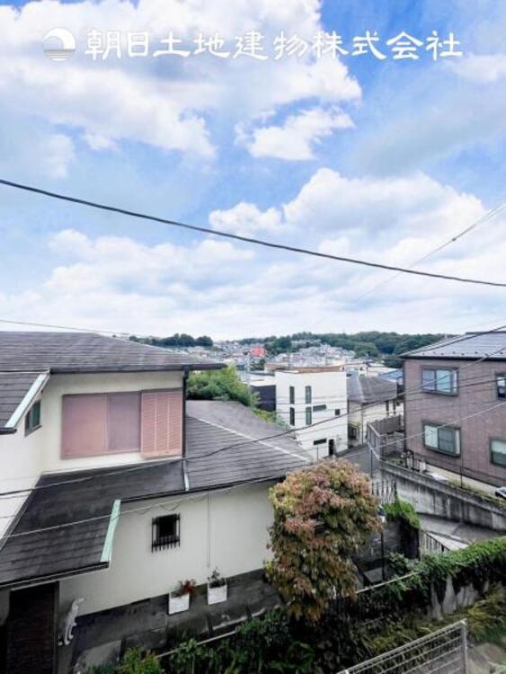 その他 【眺望】温かい太陽を感じる事ができるのは、目の前に遮るものが無いから。彼方に広がる風景が絵画のように広がります。