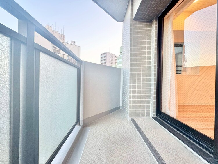 バルコニー 暮らしの中で、光と風を演出してくれるバルコニー。