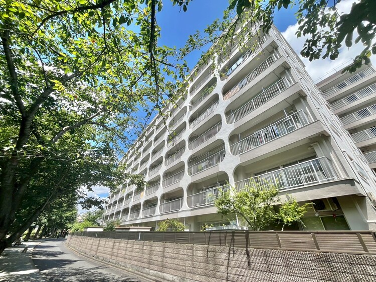 外観 資料には掲載していない情報が、現地にはたくさんあります。是非一度、現地をご確認ください。