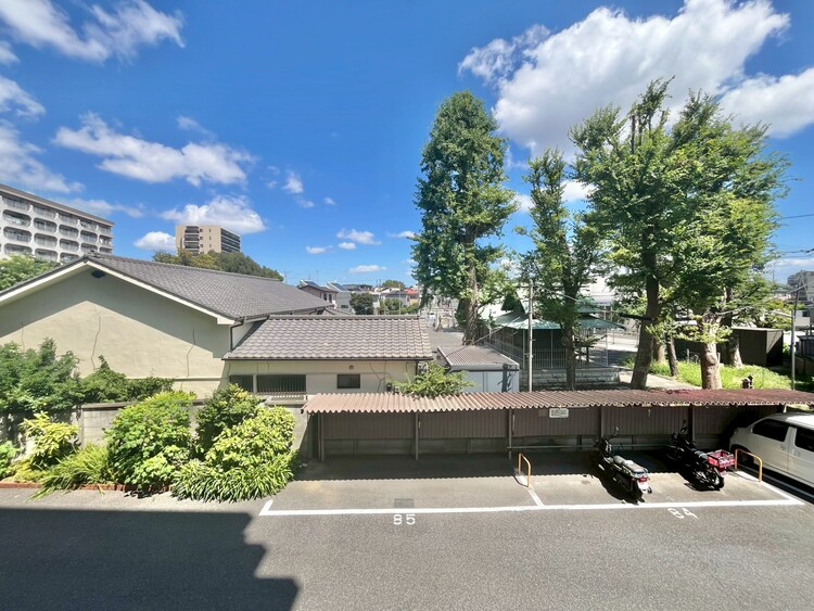 バルコニー 頬をなでる、優しい風を感じることが出来ます。