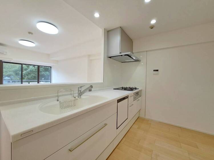 その他 開放感のあるキッチンスペース。調理をしながら、会話も弾みそうですね。