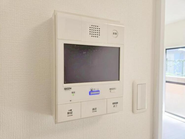 設備 【設備】お客様のお顔が確認出来るので、セキュリティ対策にも最適のモニター付きインターホン。