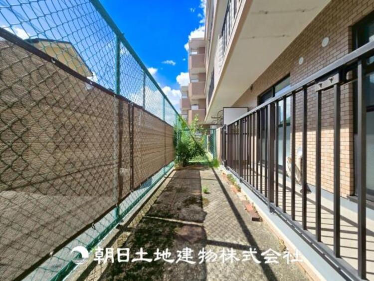 その他 【お庭】ガーデニングや家庭菜園もできる専用庭がございます。