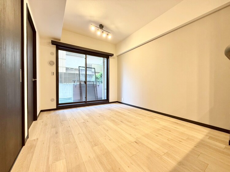 居間 快適に過ごす毎日を求めて、暮らしの中でご自身の「マイホーム」に創り上げてください。