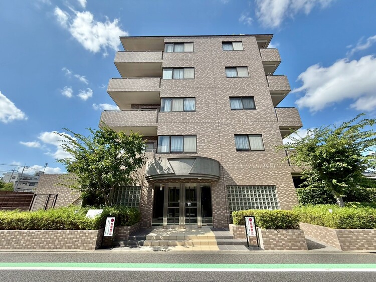 外観 資料には掲載していない情報が、現地にはたくさんあります。是非一度、現地をご確認ください。