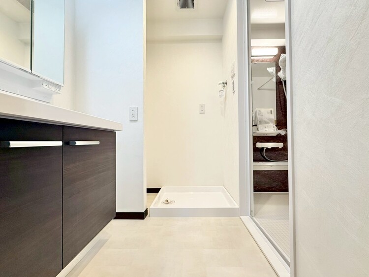 洗面 清潔感と心地よさを重視した、上質感漂うパウダールーム。