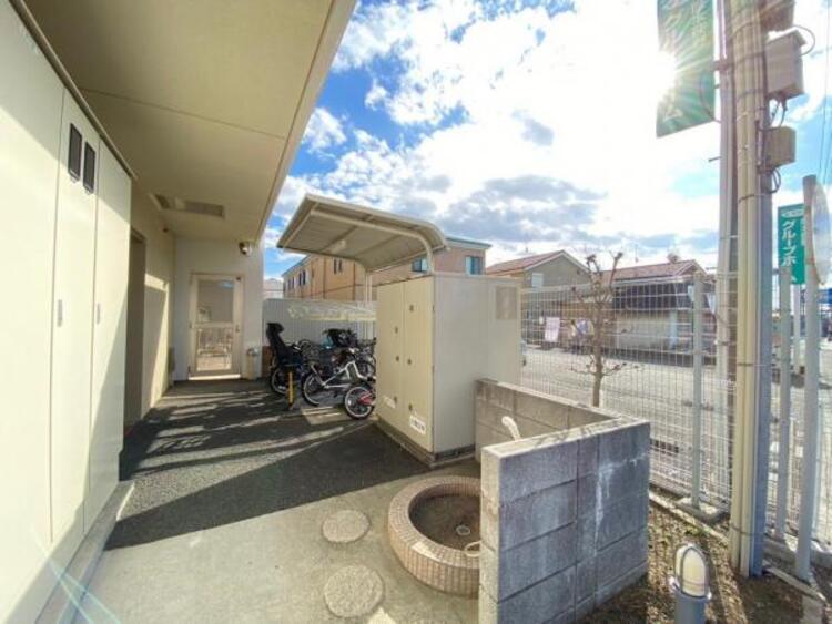 その他 エントランス横にはペット用の足洗場を備えており、綺麗な状態でお部屋まで帰ることもできます(2025.1.27撮影)。