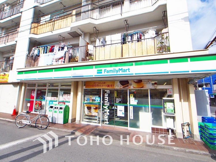 周辺 ファミリーマート 小田本通り店 距離450m
