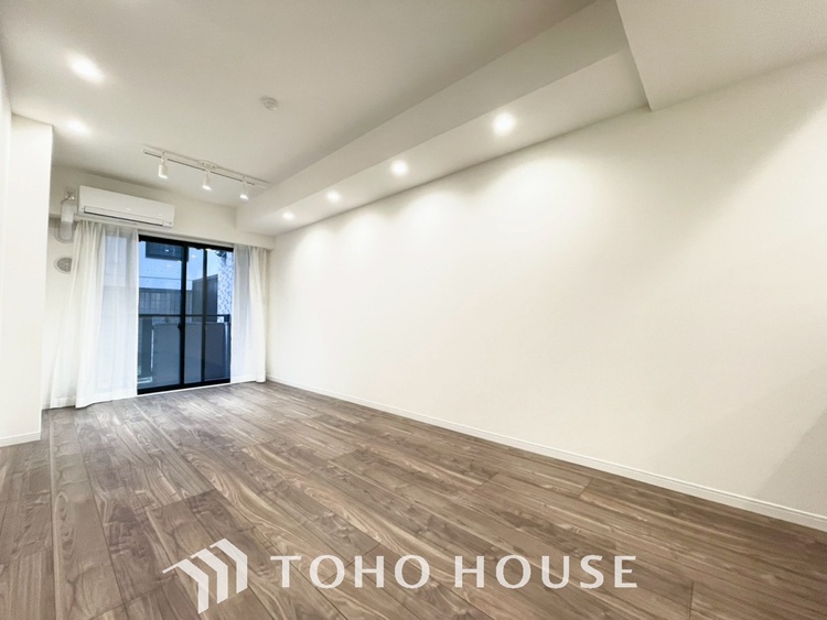 内装 【LIVING】◆眩い◆光が燦々と入り、家族の笑顔を照らす。「いつまでも続いて」と願う夢のような毎日がここにある。