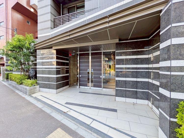 エントランス 外と内をつなぐエントランスは、まさに顔となる場所。