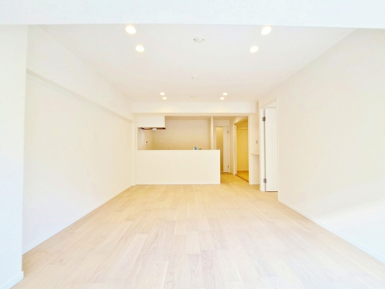 居間 快適に過ごす毎日を求めて、暮らしの中でご自身の「マイホーム」に創り上げてください。