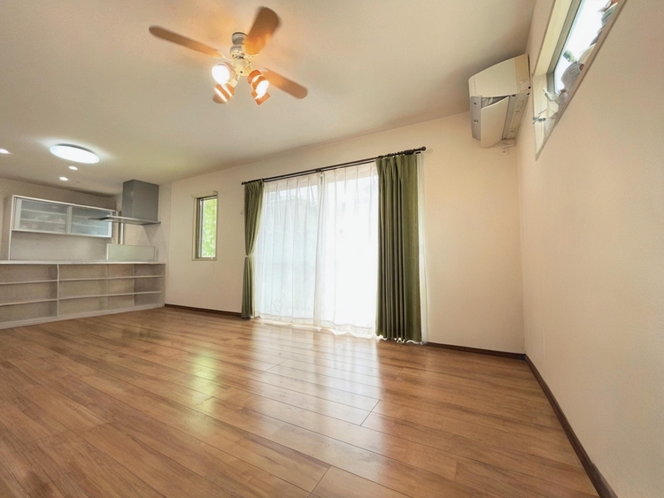 居間 「空間が織り成すひとつ先の住み心地」を演出します。