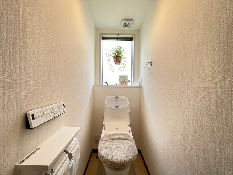 トイレ 暮らしの中のさりげないひとときの快適さにも、こだわりを、持って設備を配しております。