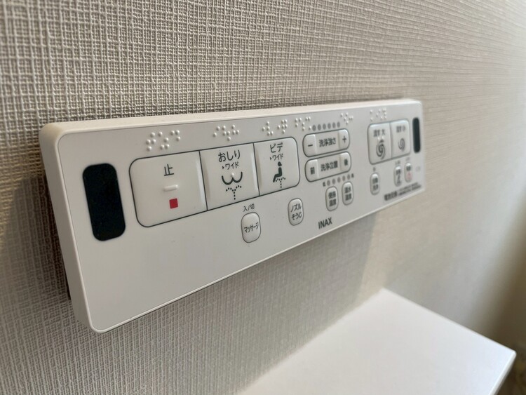 設備 快適な生活を送るための必須アイテムとなった、洗浄機能付トイレ。