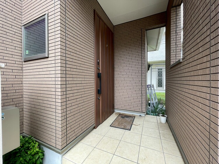 玄関 玄関を開ければ、そこは安らぎのご自宅。