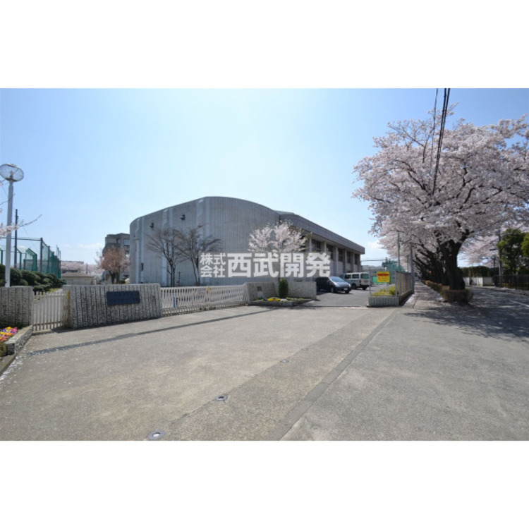 周辺 東村山第七中学校(約1390m)