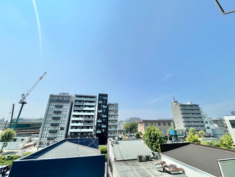 その他 眺望や窓からの景色が良いと、家で過ごす時間も快適です。