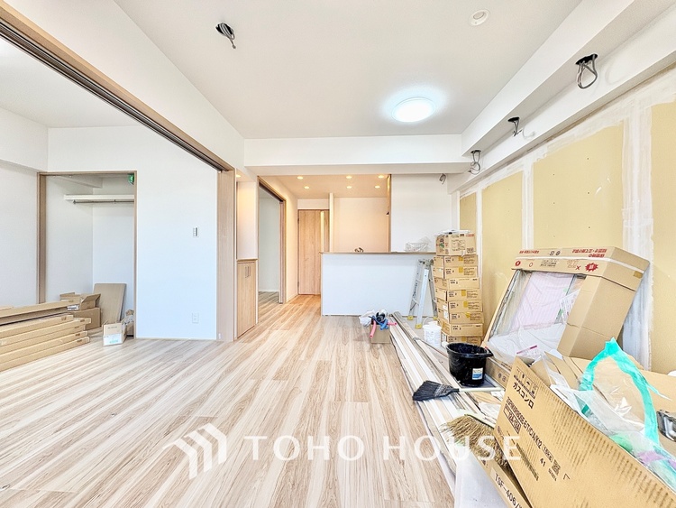 内装 【Green orchestra】◆緑の匂いに誘われて◆目を閉じれば深緑の香り。五感を研ぎ澄まし、日々の疲れを心から癒してくれる。深呼吸するほどに爽やかな薫りたち込める新緑にそと微笑む私達。