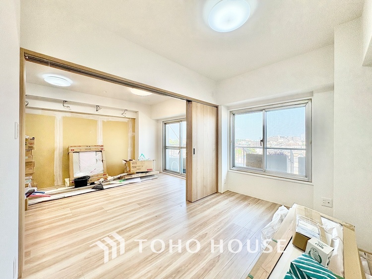 内装 【Entrance of your life】明るい玄関が家族を迎え入れる。今日はどんな一日が待っているんだろう。皆どんな一日を終えて帰ってくるんだろう。