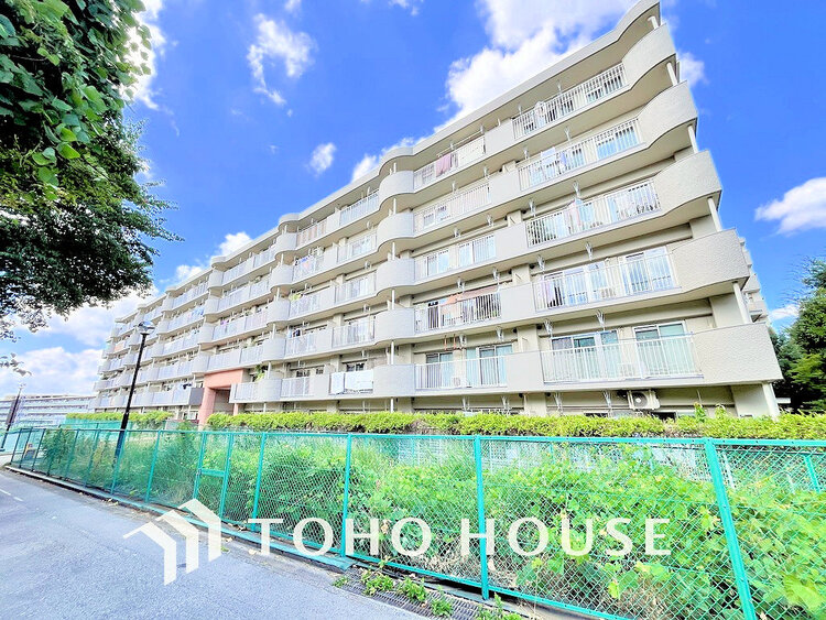 外観 〜大切なペットと暮らせるリフォーム住戸〜新規リフォーム済3LDK〜南西向きにつき陽当り良好〜