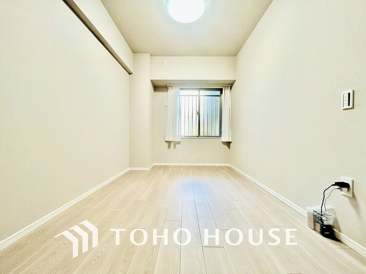 内装 採光もある洋室は、くつろぎのひと時を過ごすのにぴったり