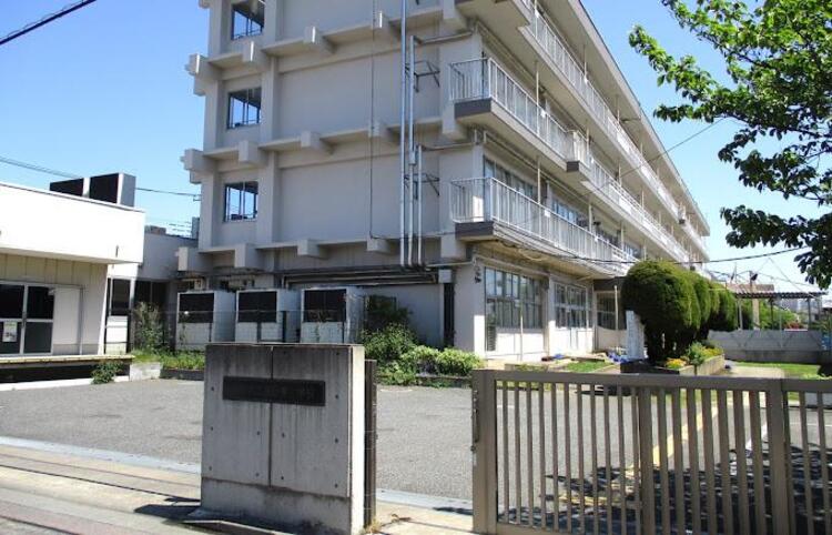 周辺 戸田市立笹目東小学校