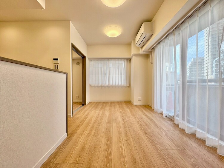 居間 飾り過ぎないシンプルな内装と偏り過ぎないデザインで統一しました。