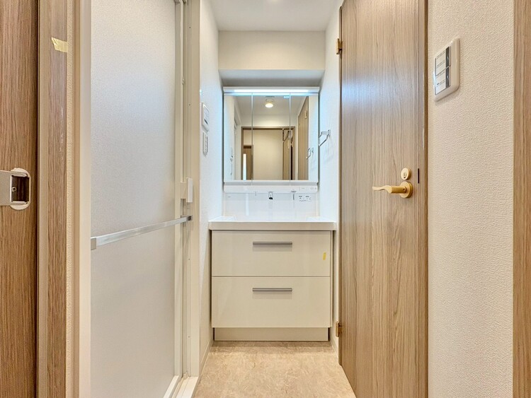 洗面 清潔感と心地よさを重視した、上質感漂うパウダールーム。