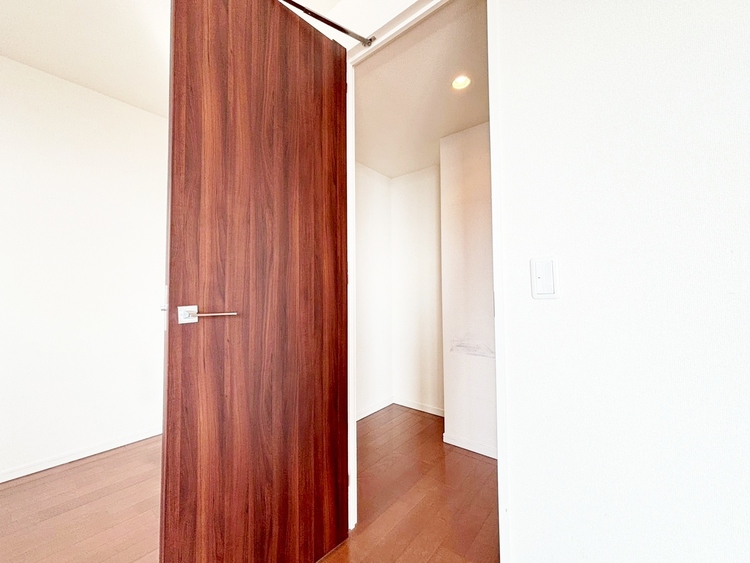 その他 収納スペースが付いていて、お部屋を広く使っていただけます。