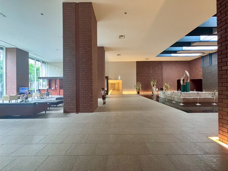 その他 館内は静寂な中が保たれており、管理が行き届いている印象を受けました。