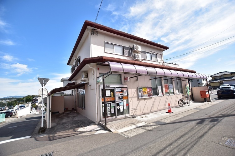 周辺 鹿児島西陵郵便局[鹿児島西陵郵便局]平日 9:00 〜 17:00土･日･休日 お取り扱いしません駐車場あり（3台） 徒歩 約6分（約430m）