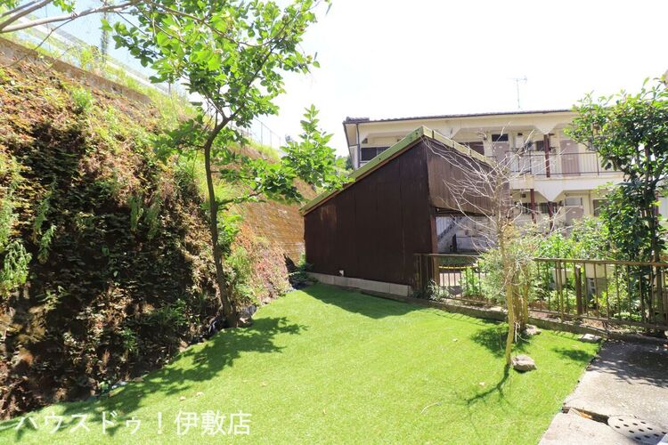 その他 【専用庭】人工芝を敷いてあり、気持ちの良い庭です！