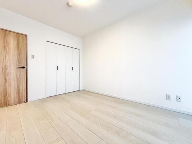 内装 居室には収納スペースが豊富なため、シンプルですっきりとした暮らしが実現できます。 