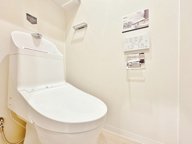 トイレ 暮らしの中のさりげないひとときの快適さにも、こだわりを、持って設備を配しております。