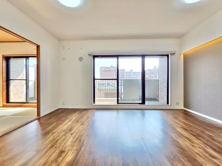 居間 飾り過ぎないシンプルな内装と偏り過ぎないデザインで統一しました。