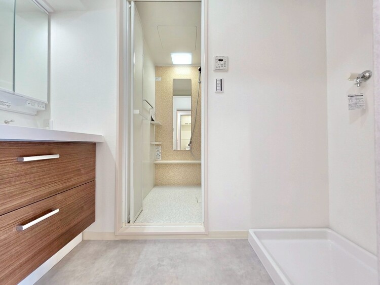 洗面 清潔感と心地よさを重視した、上質感漂うパウダールーム。