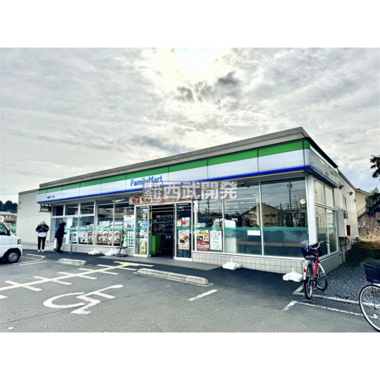 周辺 ファミリーマート朝霞膝折１丁目店(約550m)