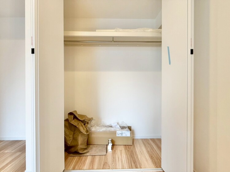 その他 収納スペースが付いていて、お部屋を広く使っていただけます。