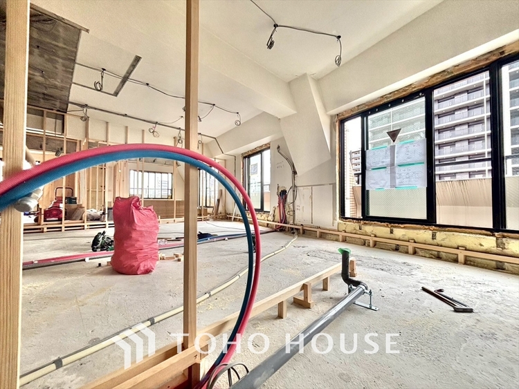 内装 【改装中】◆瀟洒な空間◆落ち着きのある彩が見事に調和させた瀟洒な空間を演出。ここに集まる家族の会話と笑顔が絶え間なく続く幸せな空間。