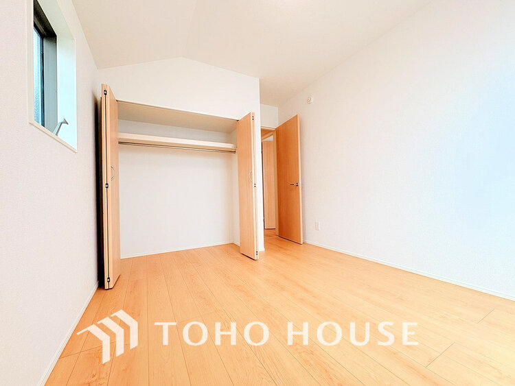 内装 シンプルですっきりとした室内は飽きのこない居心地の良い雰囲気