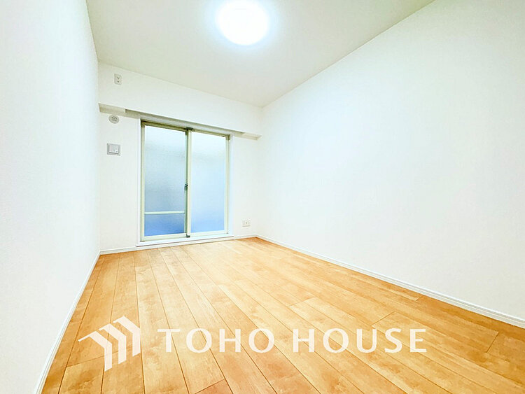 内装 シンプルですっきりとした室内は飽きのこない居心地の良い雰囲気