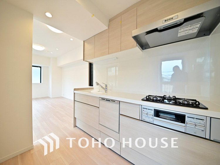 キッチン シンプルな部屋の雰囲気に溶け合うナチュラルキッチン