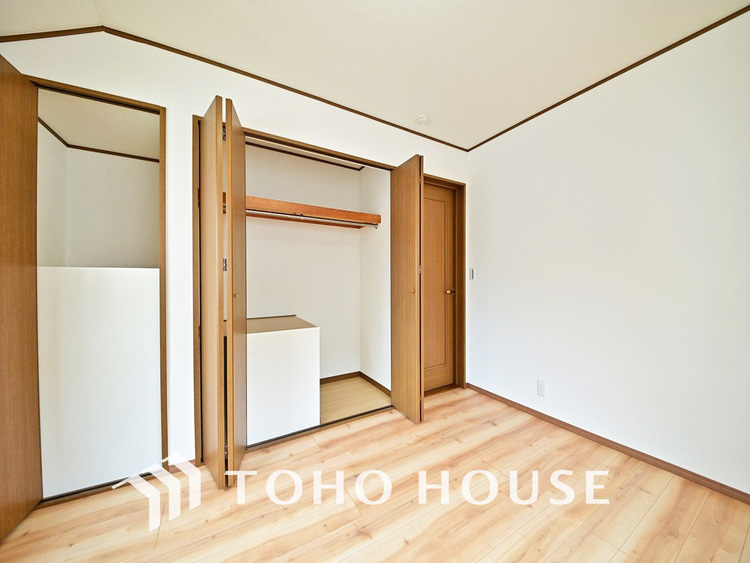 内装 家具の配置のし易い室内です。趣味の部屋としても充分な広さです