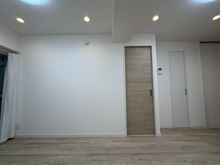 居間 シンプルな内装と偏り過ぎないデザインで統一しました。