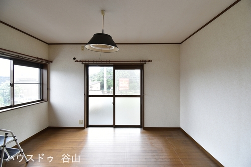 春山町　中古戸建の物件画像