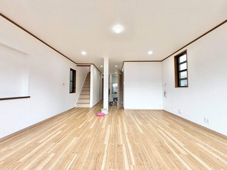 居間 居心地の良い空気感は、暮らしのステージを彩り、心からのやすらぎと満足感を与えてくれます。