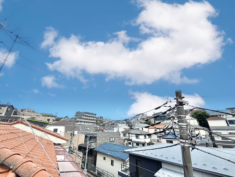 バルコニー 頬をなでる、優しい風を感じることが出来ます。